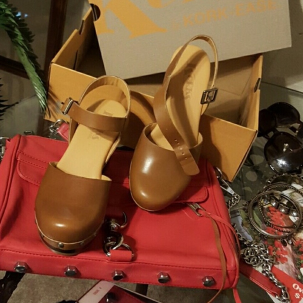 Korks tan sling back heels